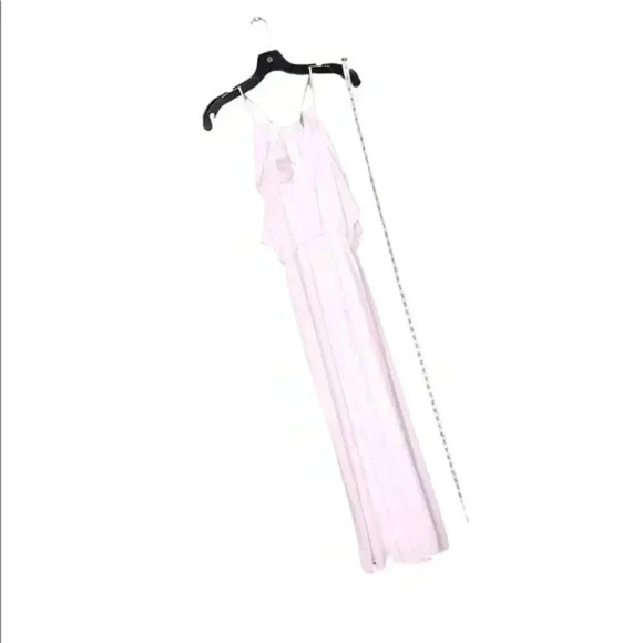 Beautiful Flowy Light Summer Dress in Pale Pink - Picture 3 of 8